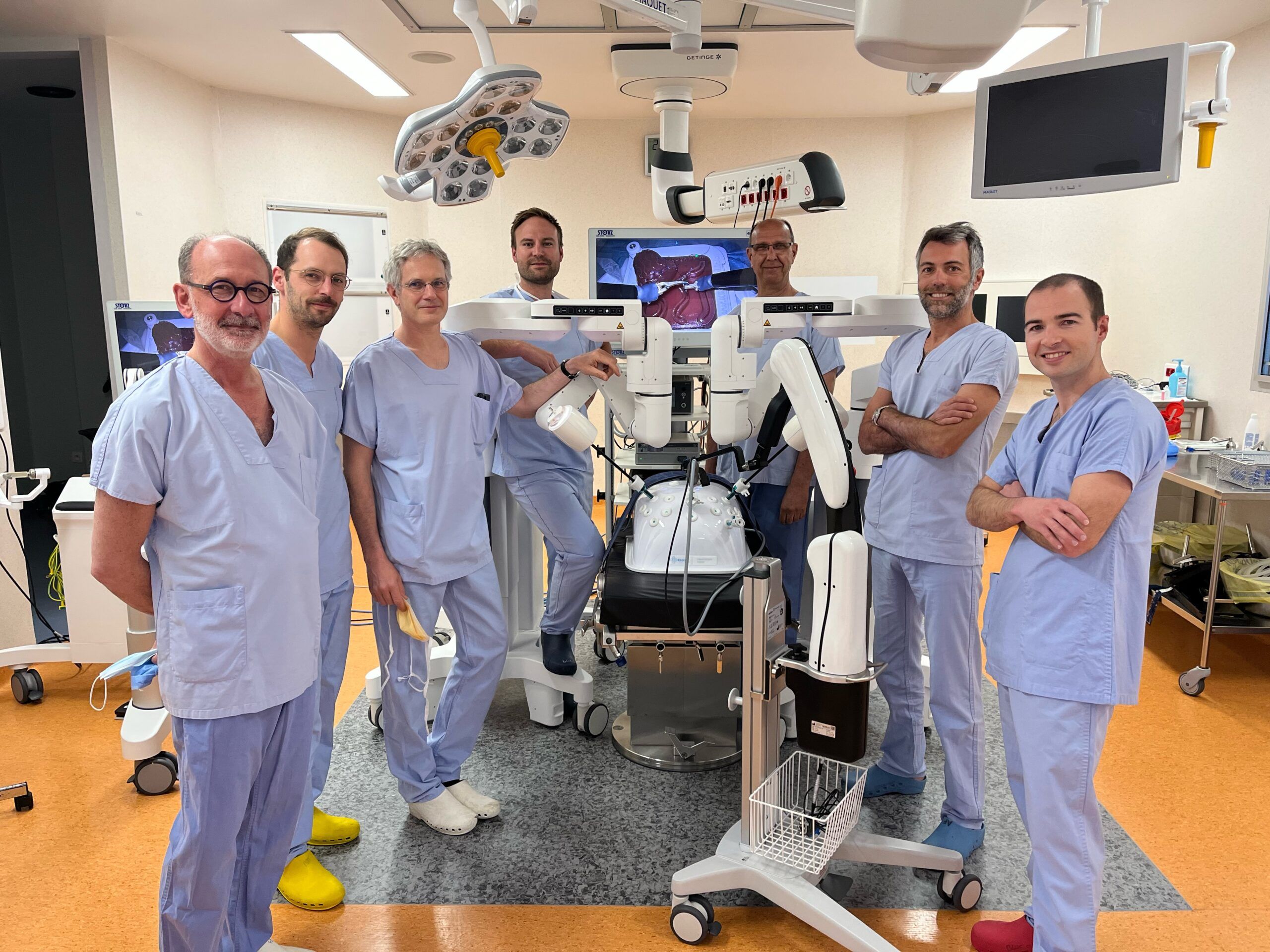 Saintonge Hospital surgical team. Dr Emeriau, Dr Robin, Dr Thillou, Dr Mignot, Dr Forgues, Dr Hugues
